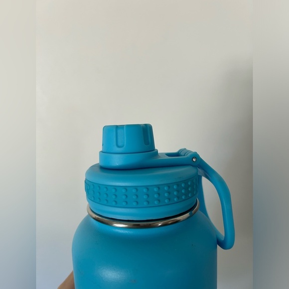 Takeya Actives 32 oz Insulated Water Hydration Bottle Drink Tumbler Malibu Blue - Picture 4 of 6